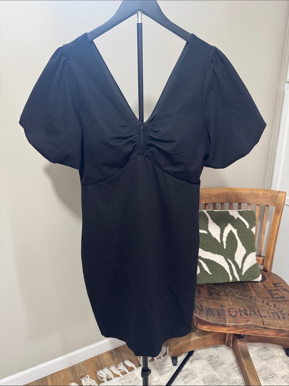 GUESS Black Ruched Front Mini Dress Size 16 Puff Sleeve - Picture 2 of 6